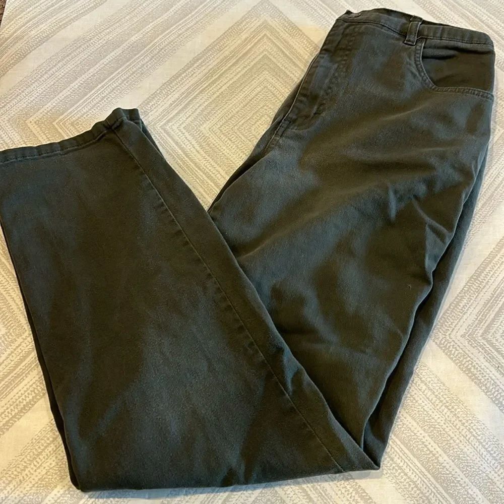 Sonoma Life + Style Women’s Olive Green Straight Leg Jeans
